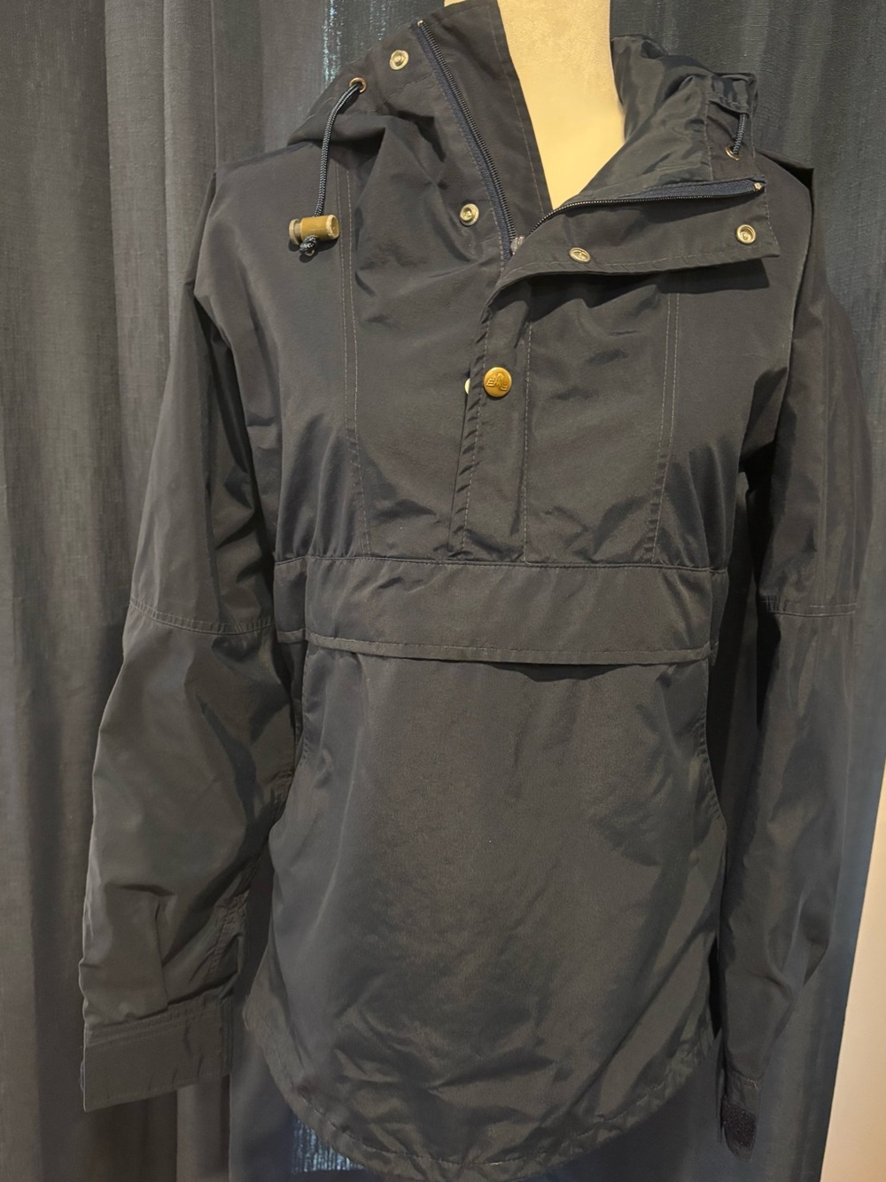 Vintage Eastern Mountain Sports Navy Hooded Windbreaker Pullover